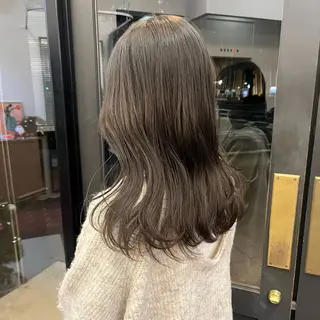 ミディアム カラー 吉田 明日奏のヘアスタイル