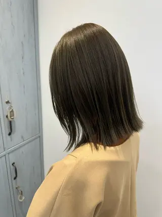 ミディアム YUME/ ブリーチ／ハイライトのヘアスタイル