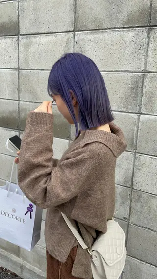 ミディアム カラー akane .のヘアスタイル