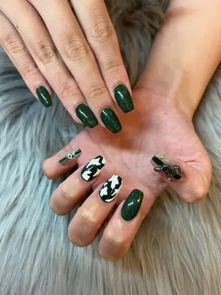 ネイル RÊVIA所属・RÊVIA (レヴィア)のネイルデザイン