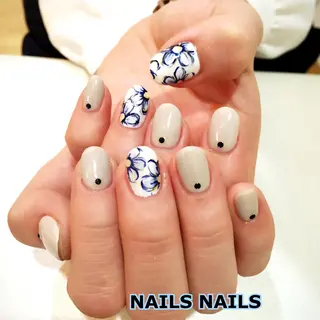 ネイル NAILSNAILS ERIKAのネイルデザイン