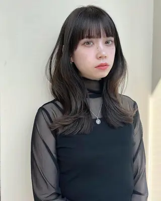 セミロング カラー レイヤー/顔周り /透明感🩶高橋大のヘアスタイル