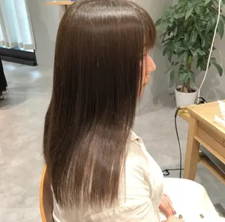 ロング カラー VIEWユリナ メイク/ カットのヘアスタイル