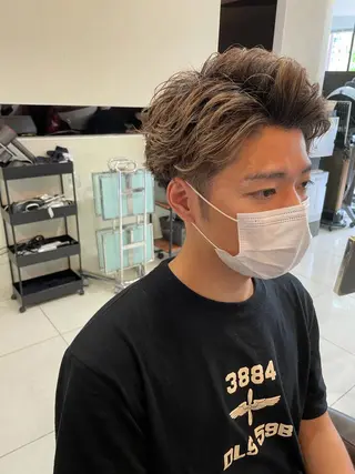 ショート カラー メンズ ブリーチ特化 ハイトーンRYOYAのヘアスタイル