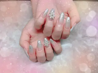 ネイル Piacere所属・Piacere 絵美のネイルデザイン