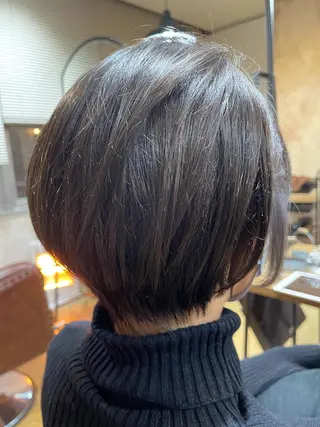 ショート antica YOSHIのヘアスタイル
