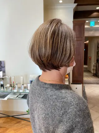 ショート ボブ ホノカのヘアスタイル