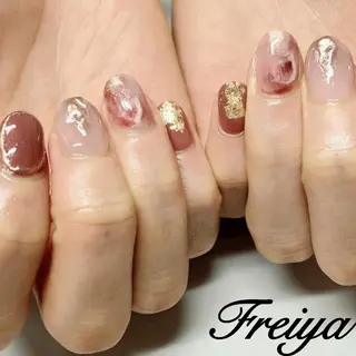 ネイル FREIYA所属・FREIYA マツエク、ネイルの眉毛・アイブロウイメージ