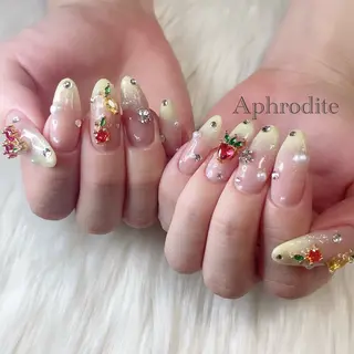 ネイル Aphrodite パラジェル認定サロンのネイルデザイン