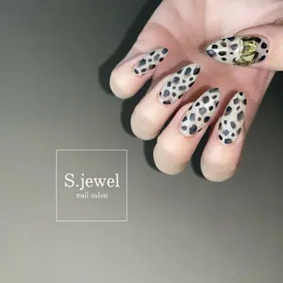 ネイル S♡JEWEL所属・S. JEWELのネイルデザイン