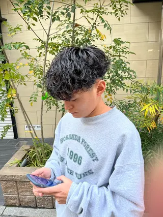 ショート パーマ メンズ特化美容師 熊田 鼓汰郎のヘアスタイル