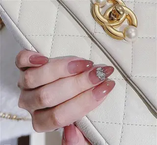 ネイル AngelChris ビューティーサロンのネイルデザイン