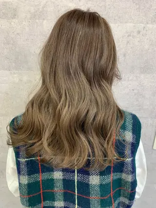 セミロング 🎀ハイトーン特化 konomi🎀のヘアスタイル