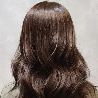 ロング 西田 理沙のヘアスタイル