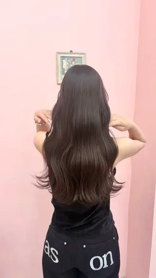 ロング カラー ronmuu所属・佐藤 舞花のヘアスタイル