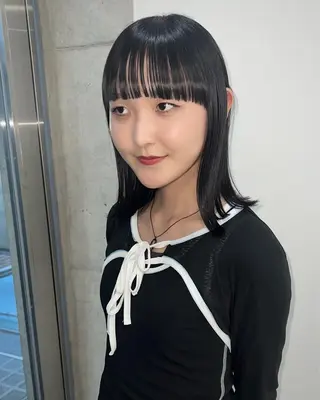 ミディアム 🎀ハイトーン/レイ ヤー/Reina🎀のヘアスタイル