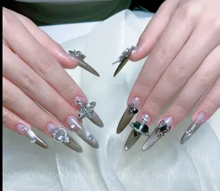 ロング 小方 サトミのネイルデザイン