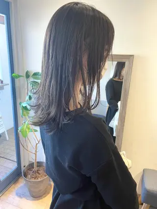 セミロング カラー 🩰オリーブ/ ベージュ松本咲花🩰のヘアスタイル