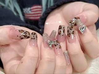 ネイル 〜Shine Nail〜【サイナネイル】パラジェル／ 長さだし／持ち込み／ワンホン／フィルイン所属・サイナ🎀 長さだし&デザインのネイルデザイン