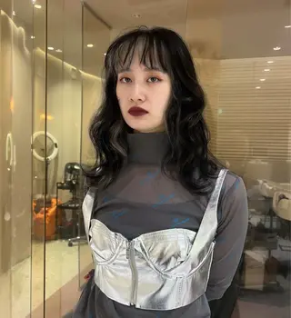 ロング カラー maison mile所属・mile akari 恵比寿駅徒歩3分のヘアスタイル