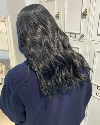 ミディアム カラー ヤマグチ リョウのヘアスタイル