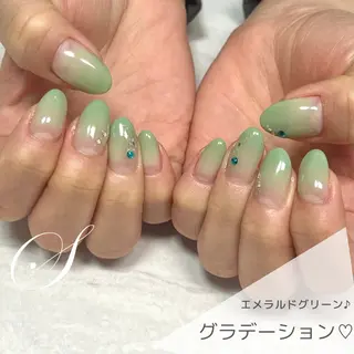 ネイル ステラ marikominoのネイルデザイン