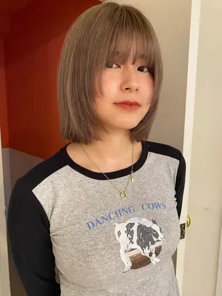 ミディアム YUUK I/レイヤーのヘアスタイル