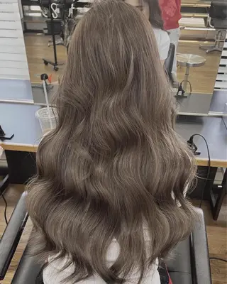 ロング カラー 🇨🇳ワンホンヘア 下田鉄也のヘアスタイル