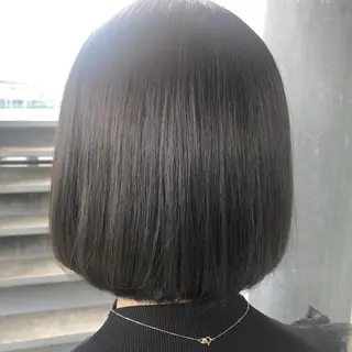 ショート カラー 小森 樹奈のヘアスタイル