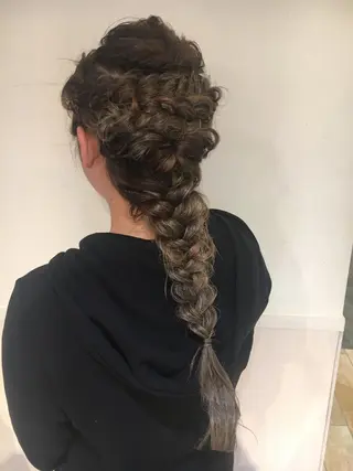 ロング ヘアアレンジ 野崎 ひかりのヘアスタイル