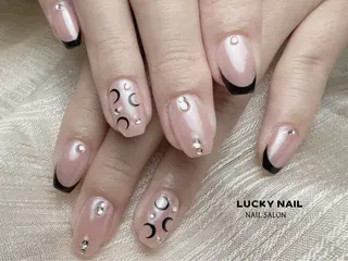 ネイル 宇 田川のネイルデザイン