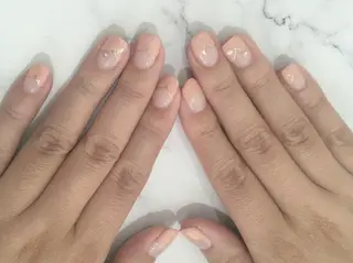 ネイル ネイル＆フラワーサロン〜Ri✦hiro〜鳥栖店所属・HIRATA RIEのネイルデザイン