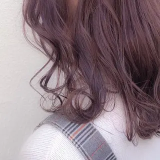 セミロング カラー パーマ ヘアアレンジ ネイル マツエク・マツパ linette所属・🐩推し活🐩 FUTABA🍒のヘアスタイル