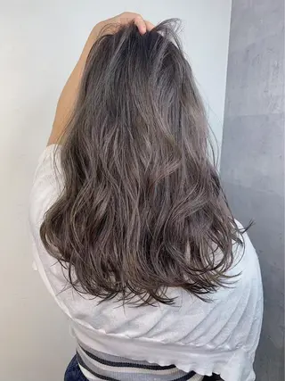 セミロング 柔らか透明感カラー ☀️koshi☀️のヘアスタイル