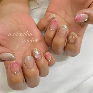 ネイル 粟津 美紀のネイルデザイン