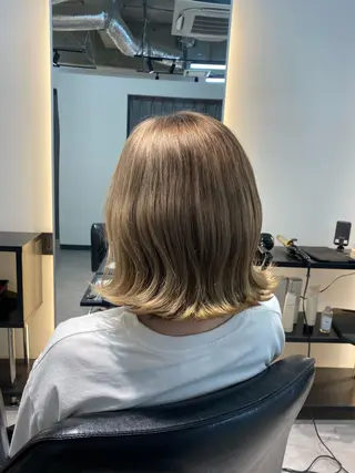 ショート カラー 橋本 彩のヘアスタイル