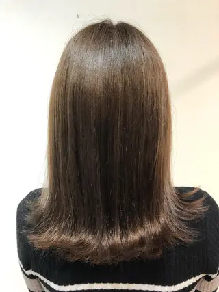 ミディアム カラー 青野 文香のヘアスタイル