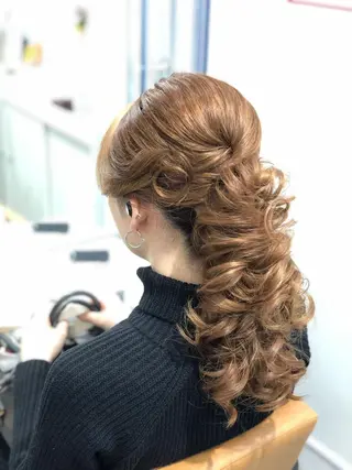 セミロング laera 佐藤のヘアスタイル