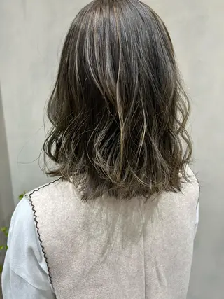 ミディアム カラー 似合わせ/レイヤー/ ボブ/西島 絢香のヘアスタイル