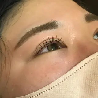 マツエク・マツパ Cure所属・三澤 朱里の眉毛・アイブロウイメージ