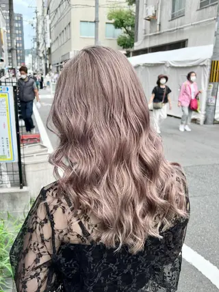 セミロング カラー Via officialのヘアスタイル