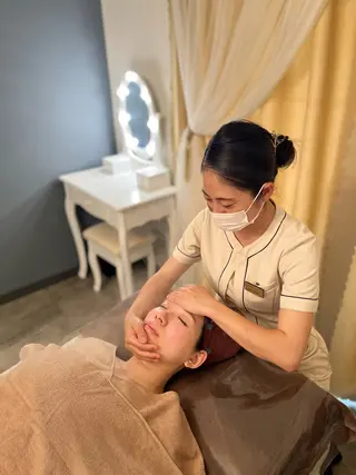 Ekolu Hulu所属・Ekolu Hulu エコル　フルのエステ・リラクイメージ