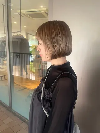 ショート あやか/ベージュ /透け感カラーのヘアスタイル
