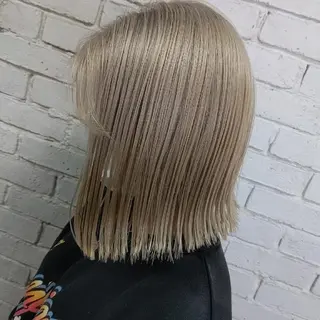 ミディアム カラー nameless髪質 改善ブリーチ心斎橋のヘアスタイル