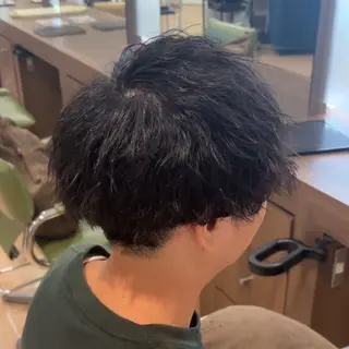 ショート パーマ aura所属・縮毛矯正 ✨️透明感カラーのヘアスタイル