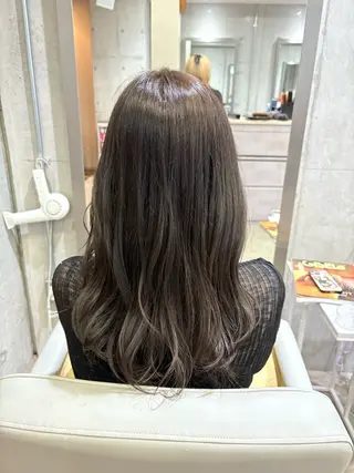 ロング SeiRa☪️ 艶髪 透明感 / ネイルのヘアスタイル