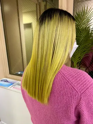 セミロング カラー ハイトーン&髪質改善 &韓国エクステ🤎のヘアスタイル