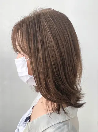 ミディアム カラー ANNA /艶髪/ハイトーンのヘアスタイル