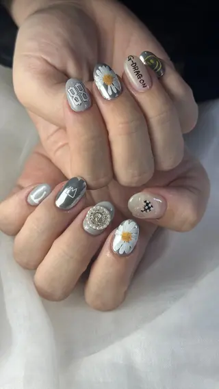 ネイル うにゃねいる🌷 Mayaのネイルデザイン