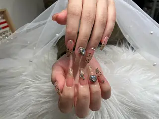 ネイル 🌈 Laule'aのネイルデザイン